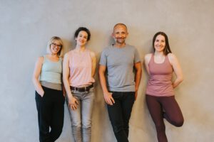 Dein Team der Yogalife 300 Stunden Yogalehrer Ausbildung in München Yogalehrerausbildung München Yogalife Team